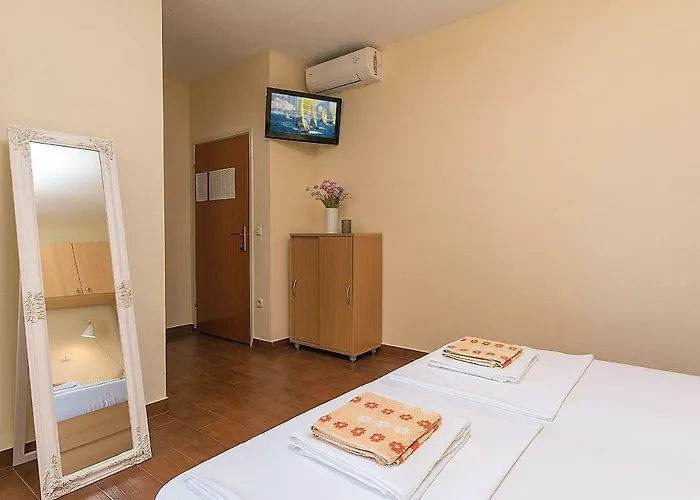 Apartments&rooms Beus Makarska