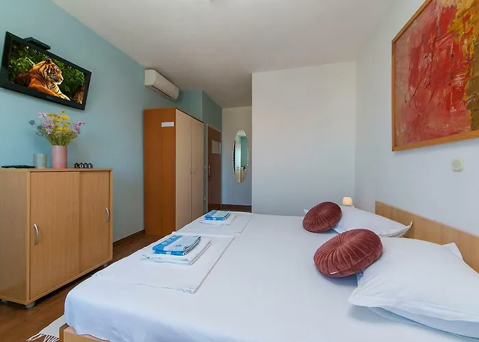 Apartments&rooms Beus